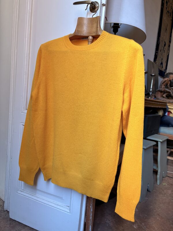 cashmere jersey roundneck single strand set-in sleeve orange