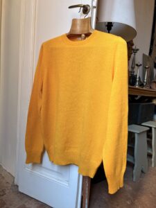 cashmere jersey roundneck single strand set-in sleeve orange