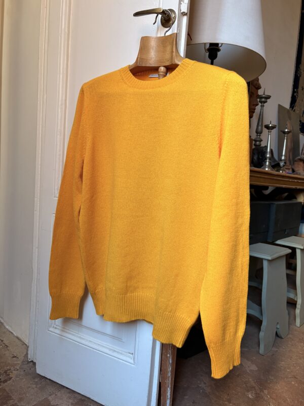 cashmere jersey roundneck single strand set-in sleeve orange