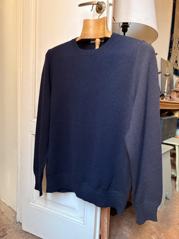 cashmere jersey roundneck single strand set-in sleeve blue