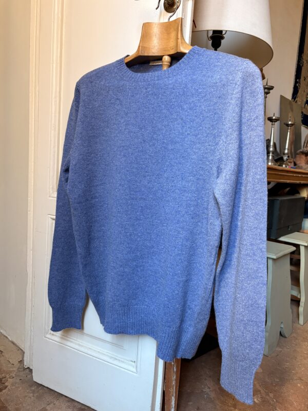 cashmere jersey roundneck single strand set-in sleeve blue