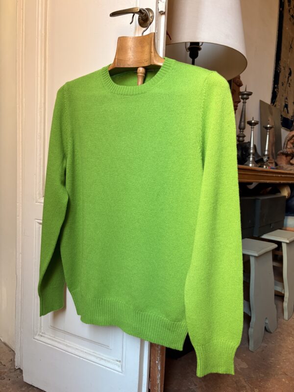 cashmere jersey roundneck single strand set-in sleeve green